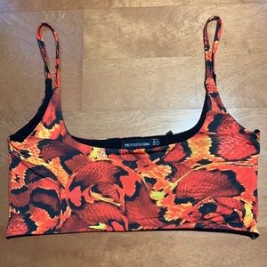 PrettyLittleThing - Orange Snake Strappy Crop Top